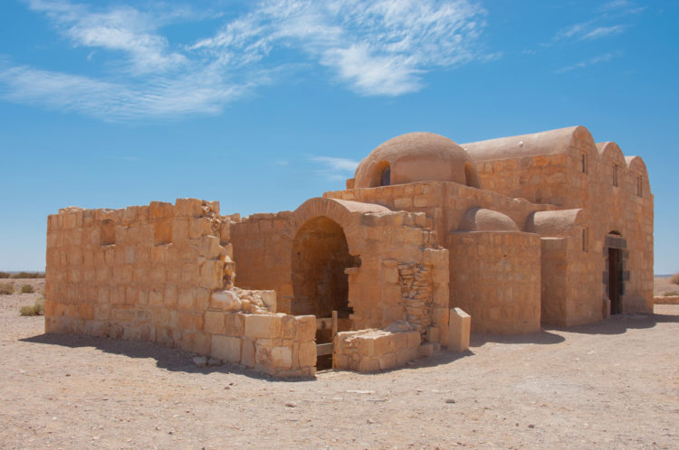 Какво да видите в Йордания - Дворецът Qasr Amr в йорданската пустиня