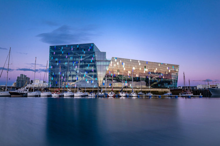 Какво да видите в Исландия - Концертна зала Harpa