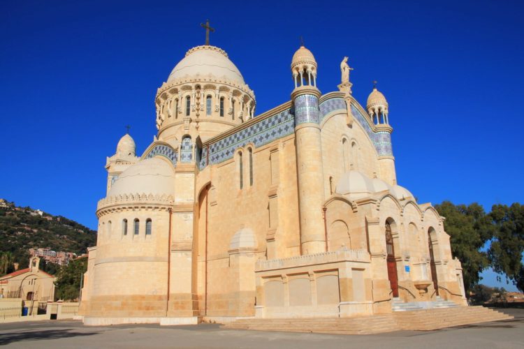 Катедралата на Дева Мария от Африка - Забележителности в Алжир
