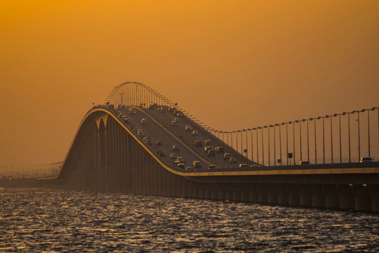 Мостът на крал Фахд - забележителности на Бахрейн