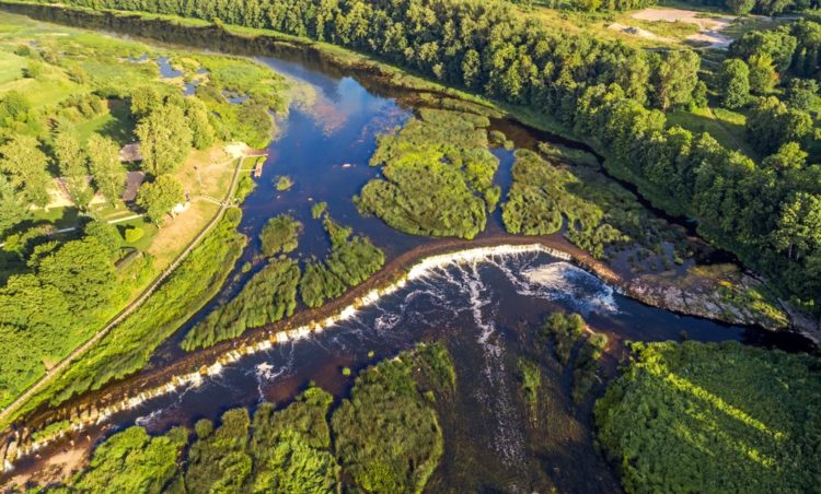 Водопад на река Vente в Латвия