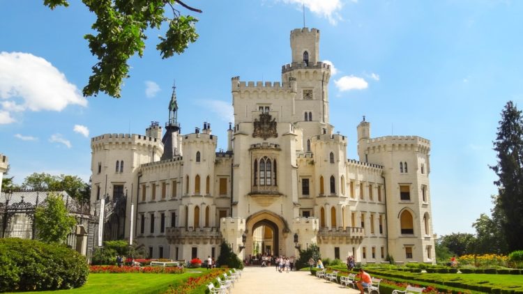 Kastil Hluboka nad Vltavou di Republik Ceko