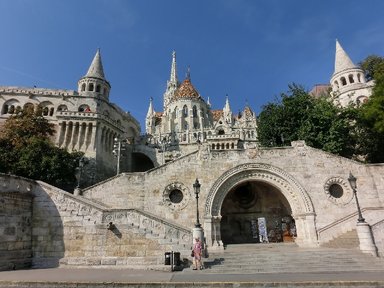 Романтический Рыбацкий бастион и церковь Матяша