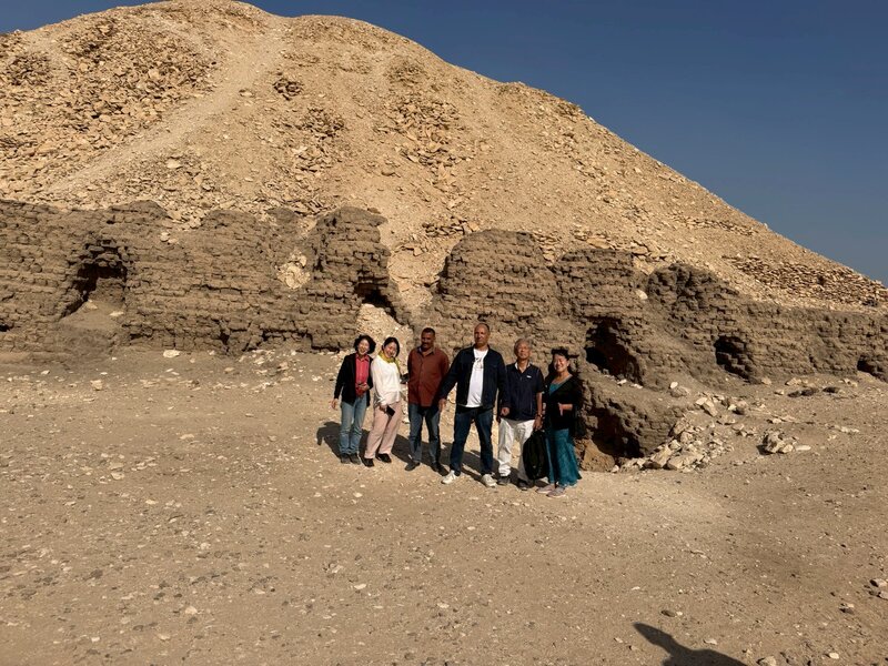 死者の山を見学。