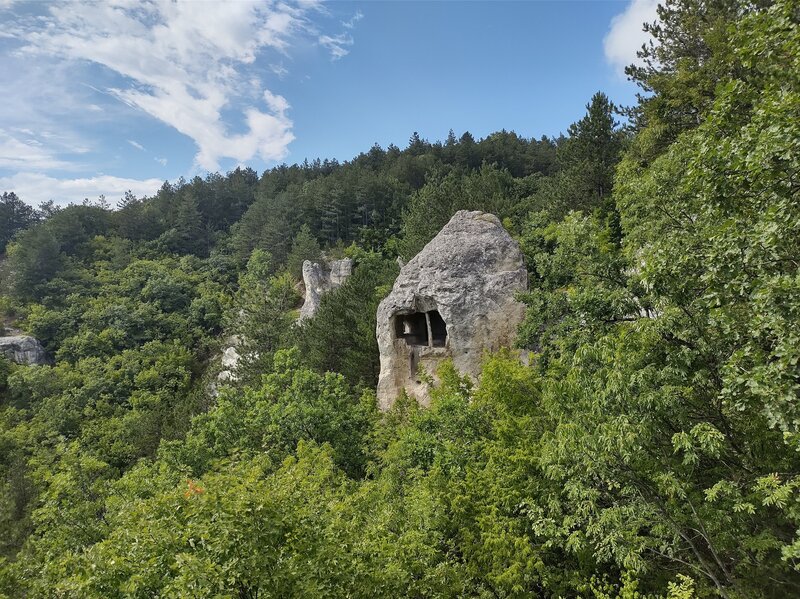Осмарский скальный монастырь