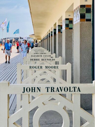 легендарная набережная в Довиле