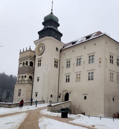 замок Пескова Скала