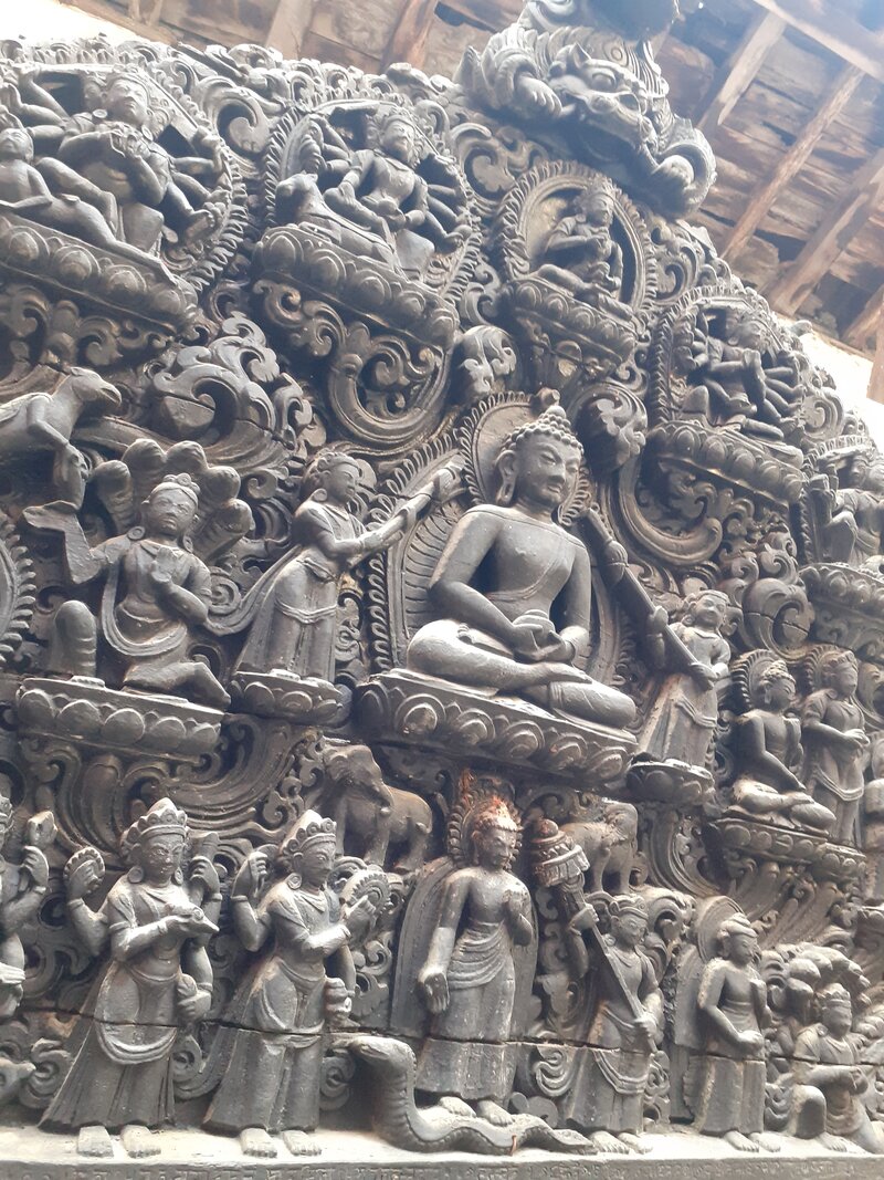 Неварская резьба по дереву