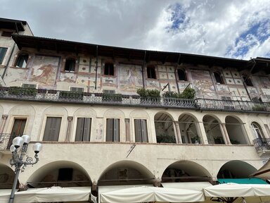 Дом Маццанти на площади Трав