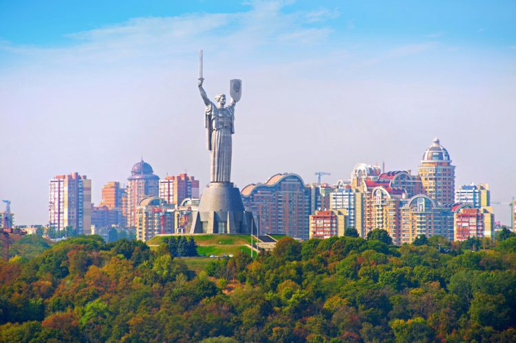 Родина-мать в Киеве Родина-мать - достопримечательности Киева