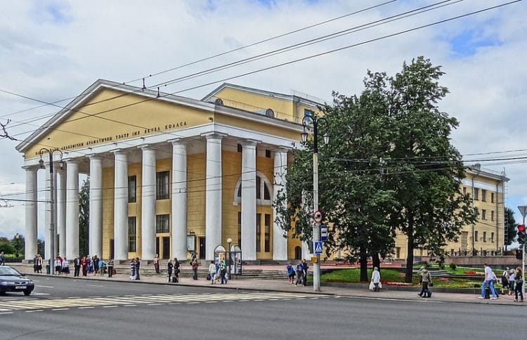 Театр имени Якуба Коласа в Витебске Театр имени Якуба Коласа - достопримечательности Витебска