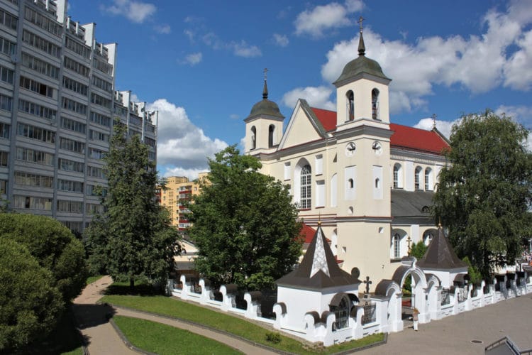 Собор святых апостолов Петра и Павла в Минске Собор Святых Апостолов Петра и Павла - достопримечательности Минска