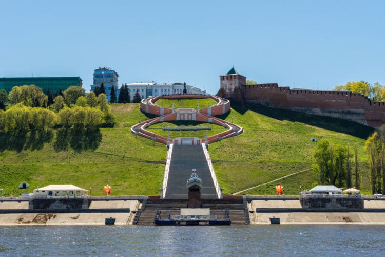 Чкаловская лестница в Нижнем Новгороде Чкаловская лестница - достопримечательности Нижнего Новгорода