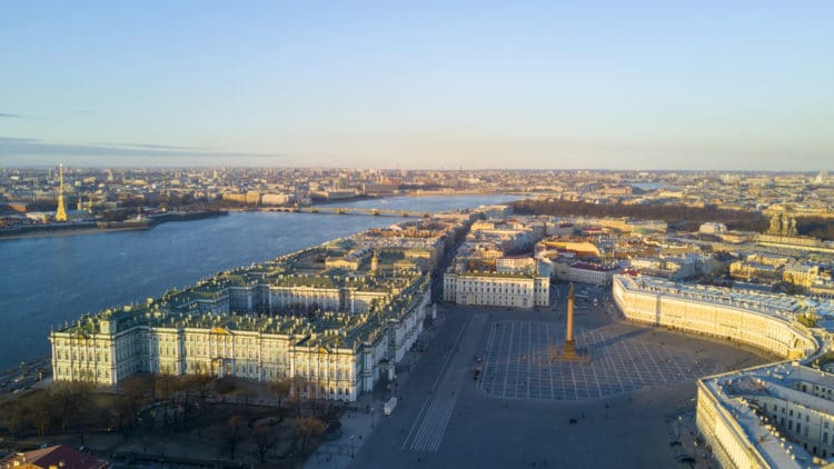 Дворцовая площадь в Санкт-Петербурге Дворцовая площадь - достопримечательности Санкт-Петербурга