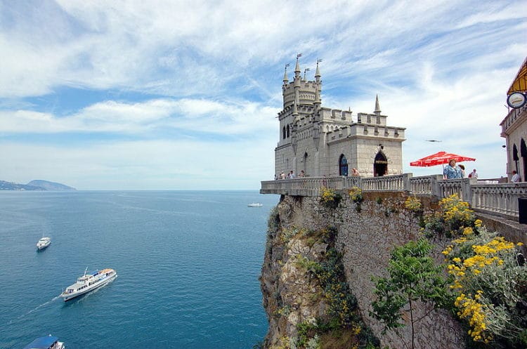 Ласточкино гнездо в Крыму Ласточкино гнездо - достопримечательности Крыма