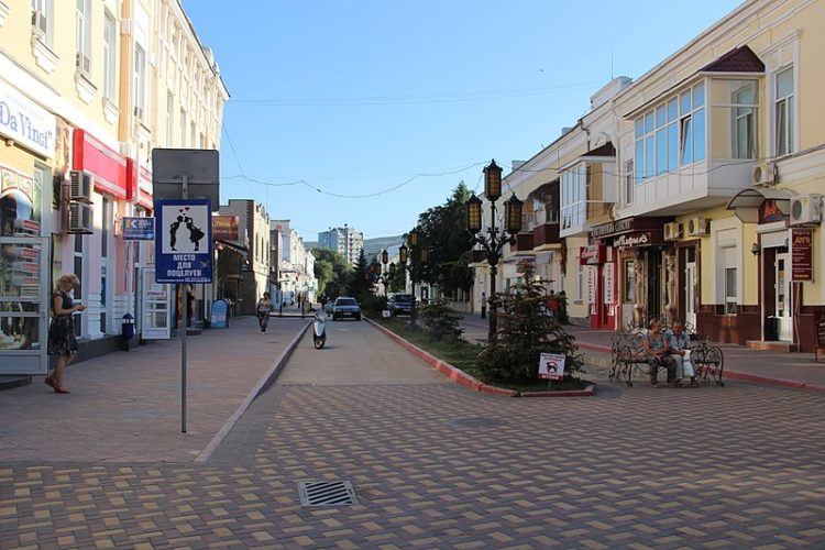 Место для поцелуев в Феодосии Место для поцелуев - достопримечательности Феодосии