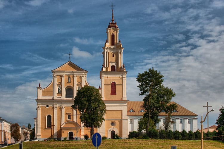 Костёл и монастырь бернардинцев в Гродно Костёл и монастырь бернардинцев - достопримечательности Гродно